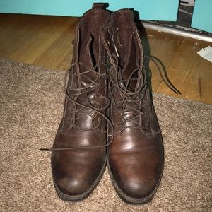 gently worn women’s boots